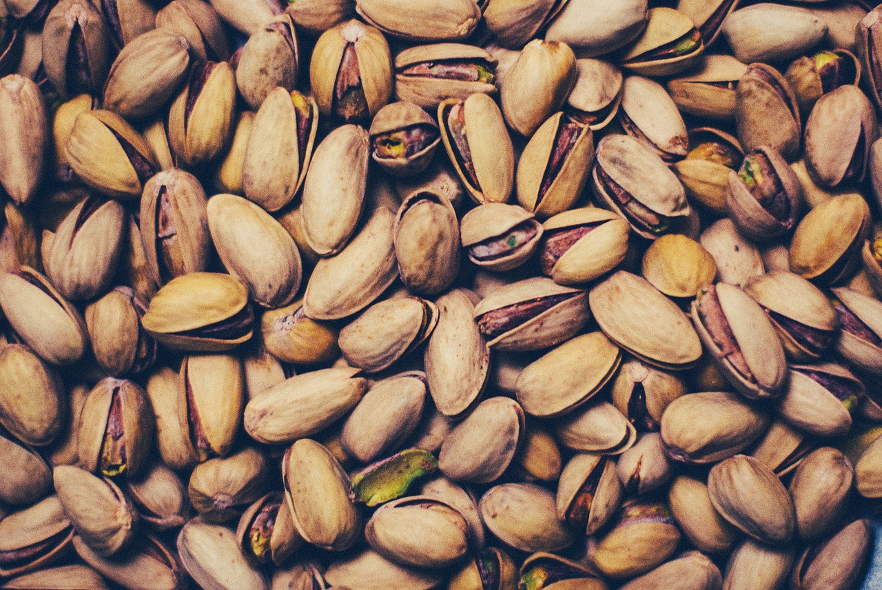 pistachios nuts food free photo