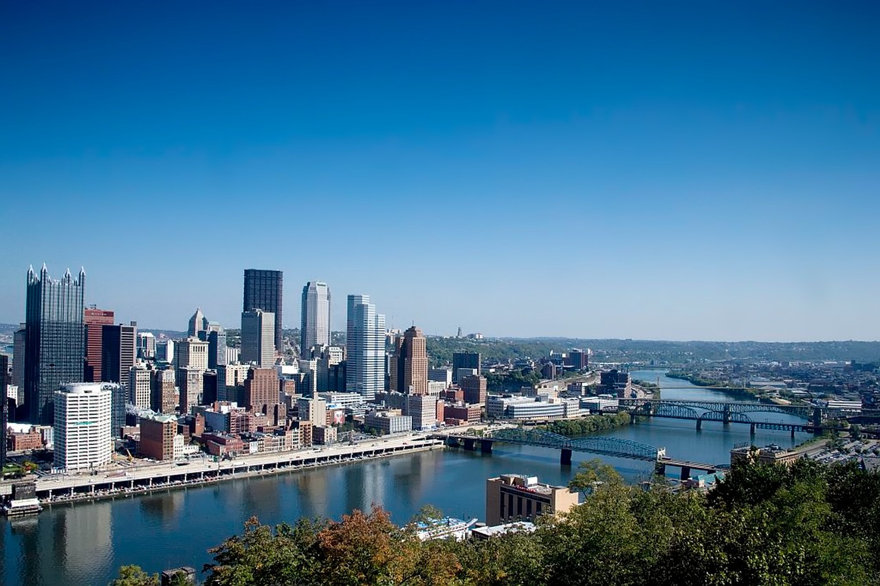 pittsburgh pennsylvania skyline free photo