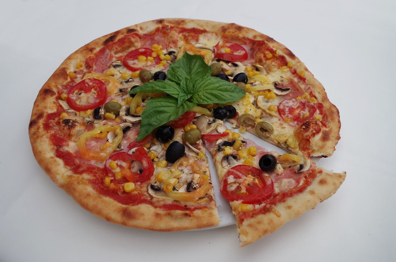 pizza basil olives free photo