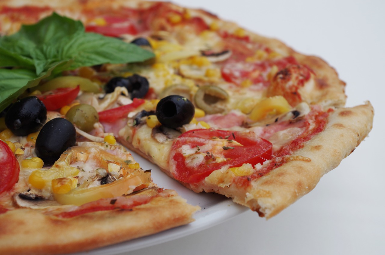 pizza basil olives free photo