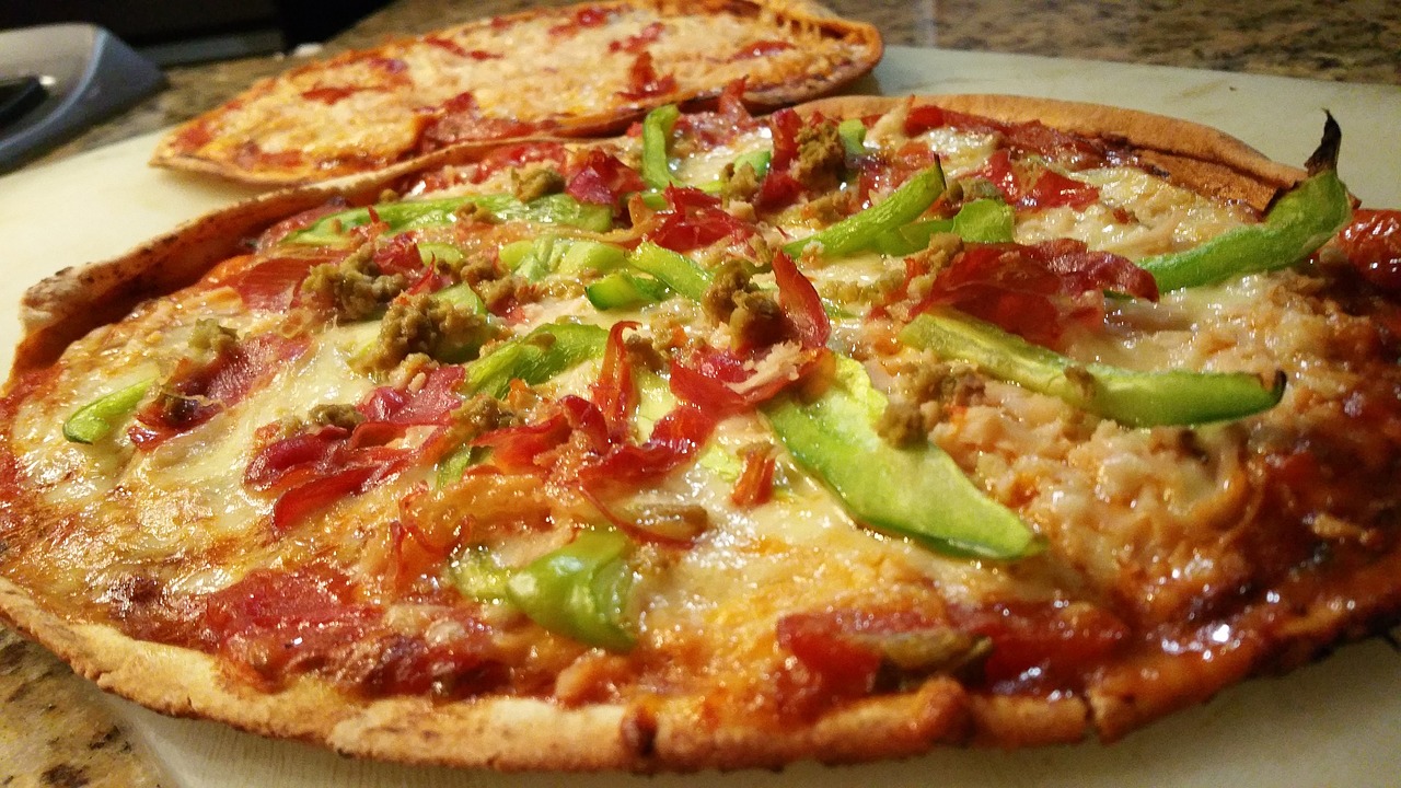 pizza paprika sauce free photo