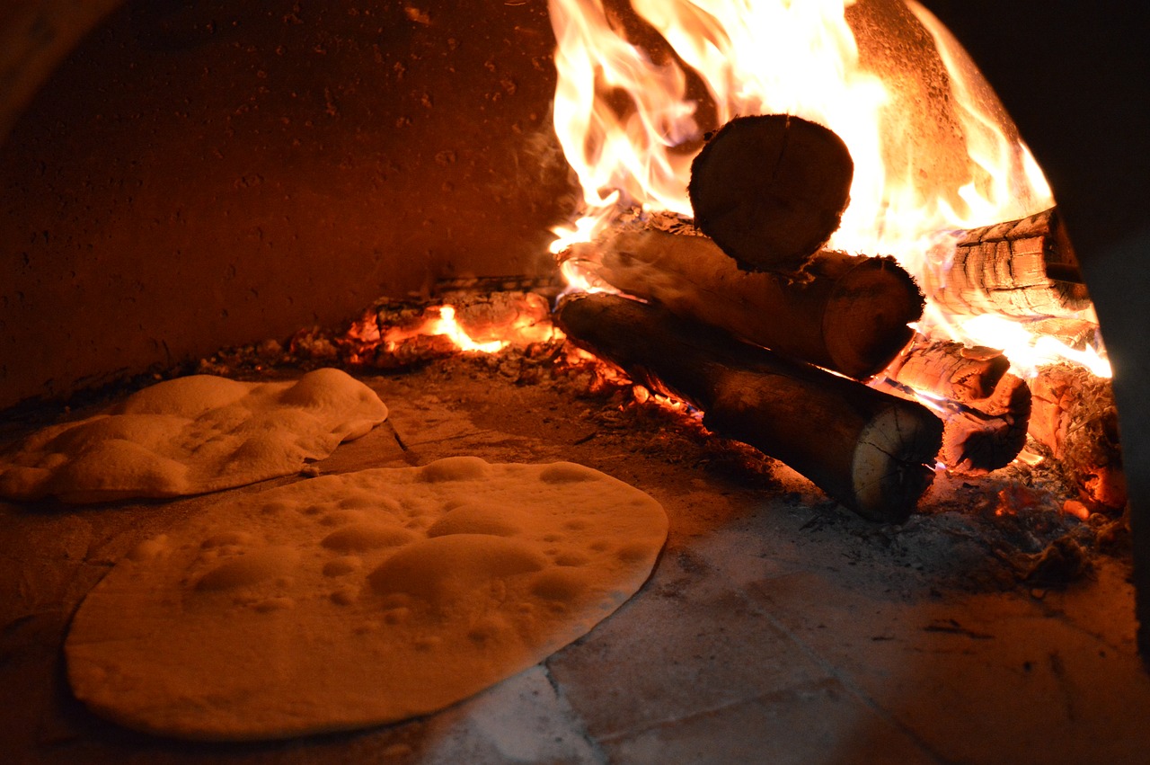 pizza forna firewood coal free photo