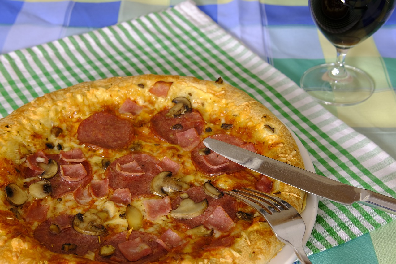 pizza  salami  mushrooms free photo