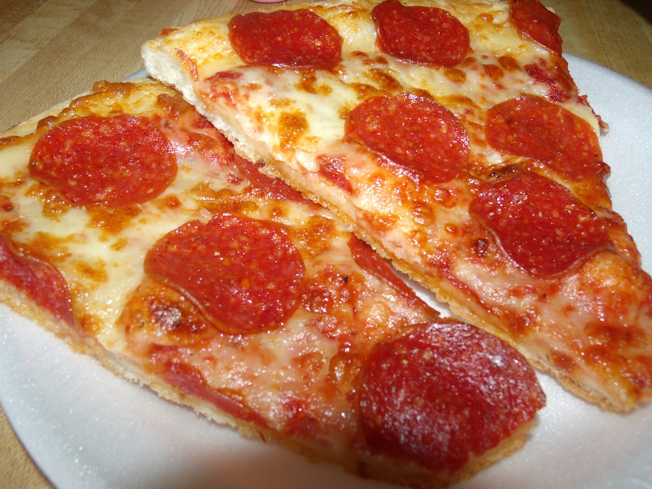 pizza pepperoni slices free photo