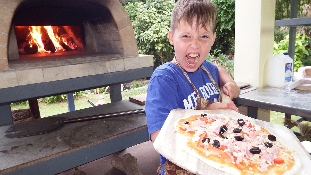 pizza oven home free photo