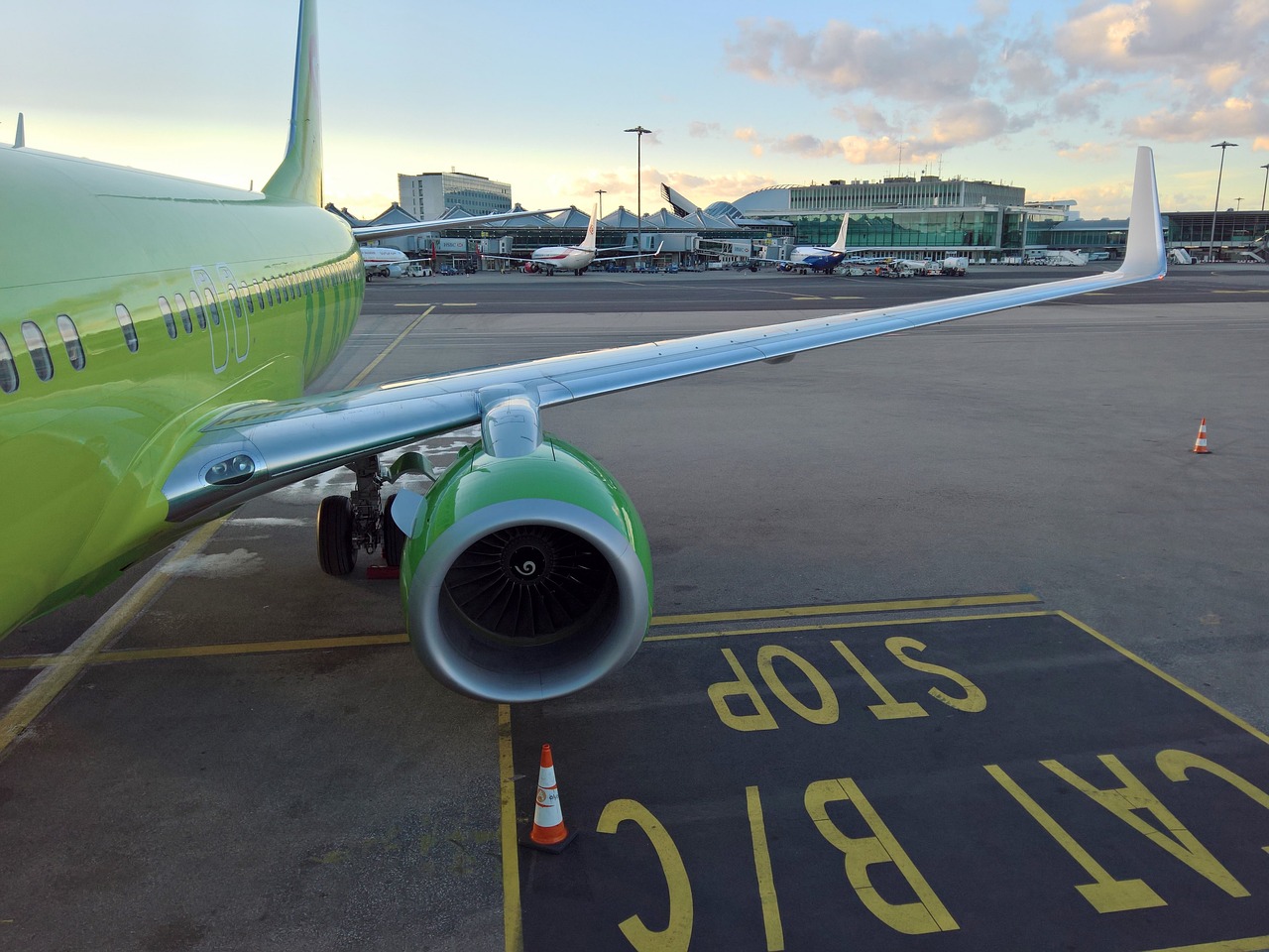 plane airport boeing free photo