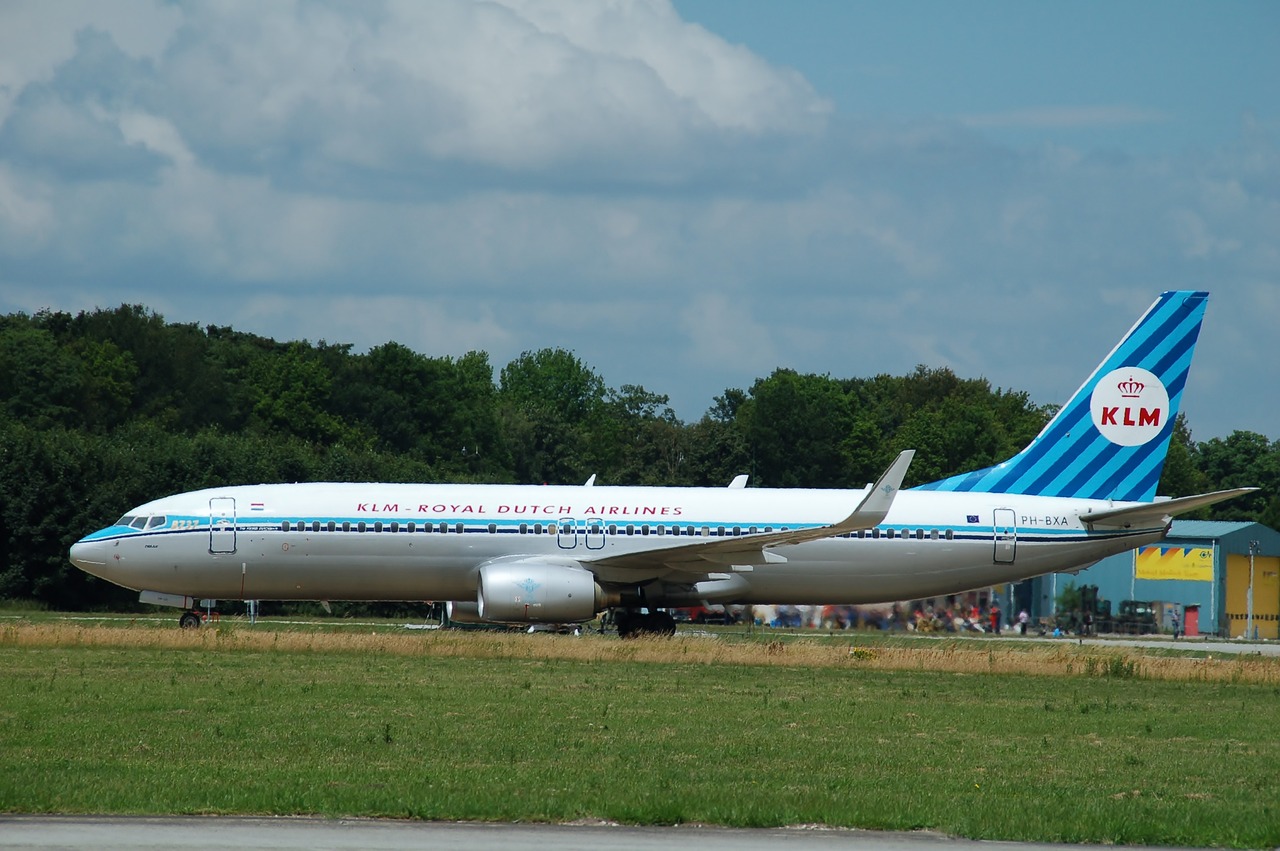 plane  aircraft  klm free photo