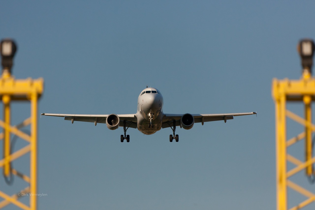 plane aircraft landing free photo