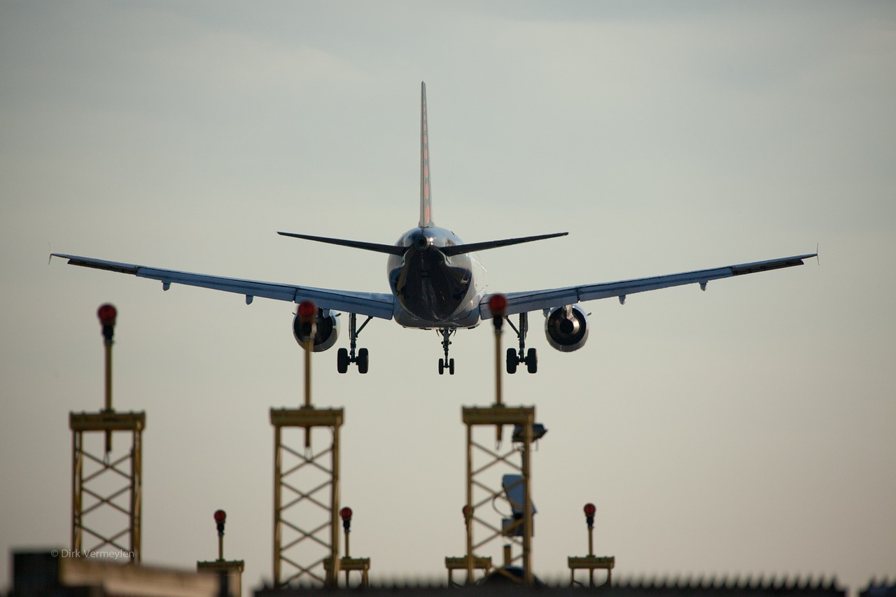 plane aircraft landing free photo