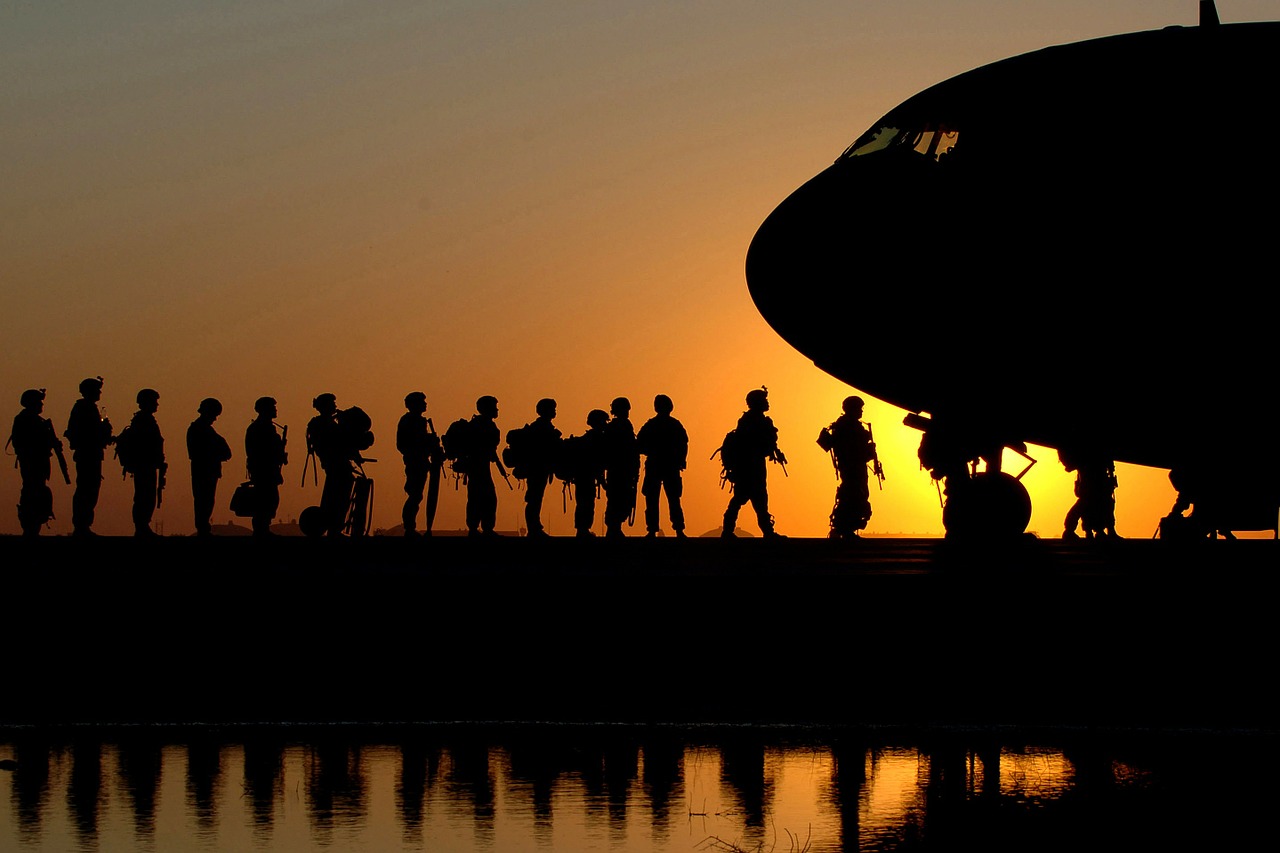plane soldiers sunrise free photo