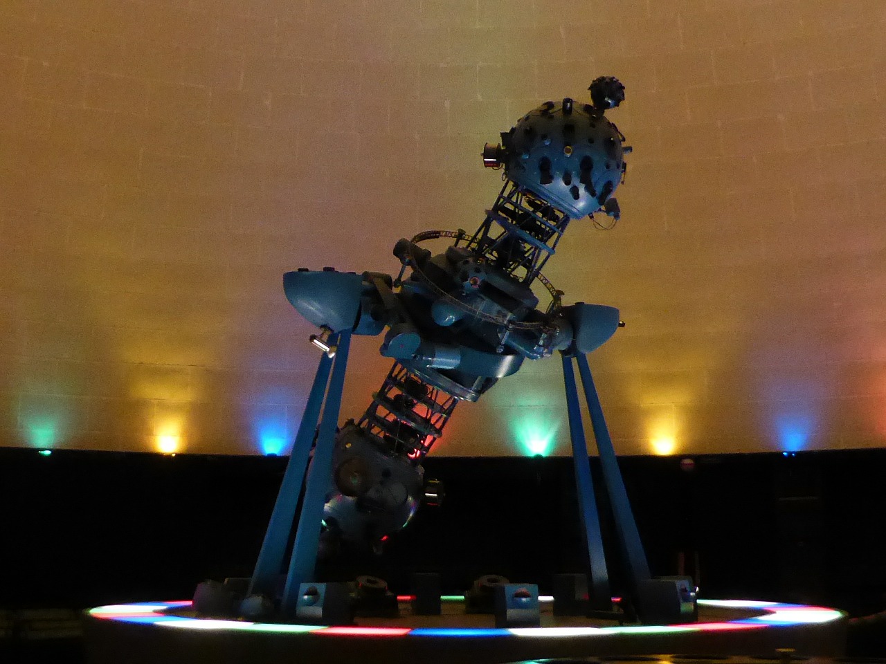 planetarium projector budapest free photo