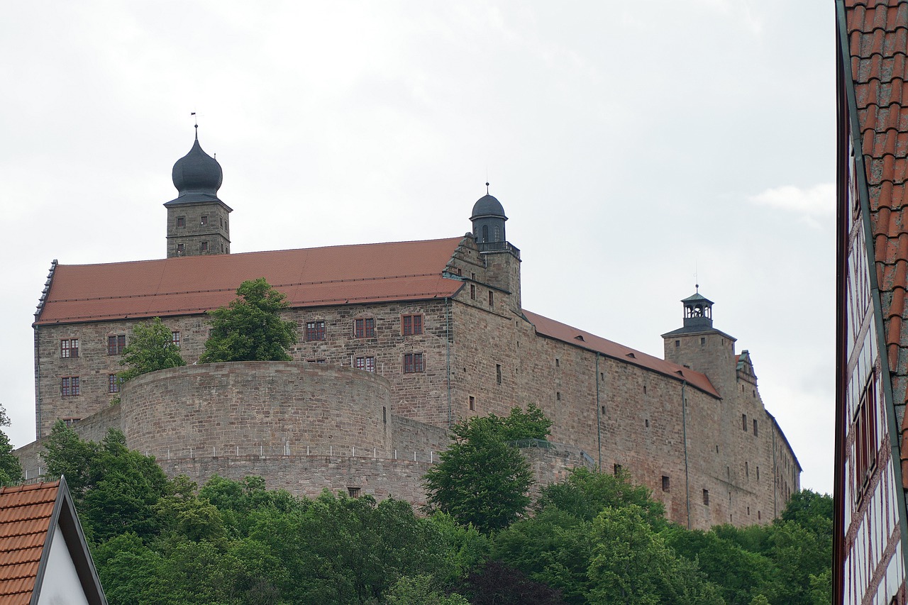 plassenburg castle  kulmbach  truss free photo
