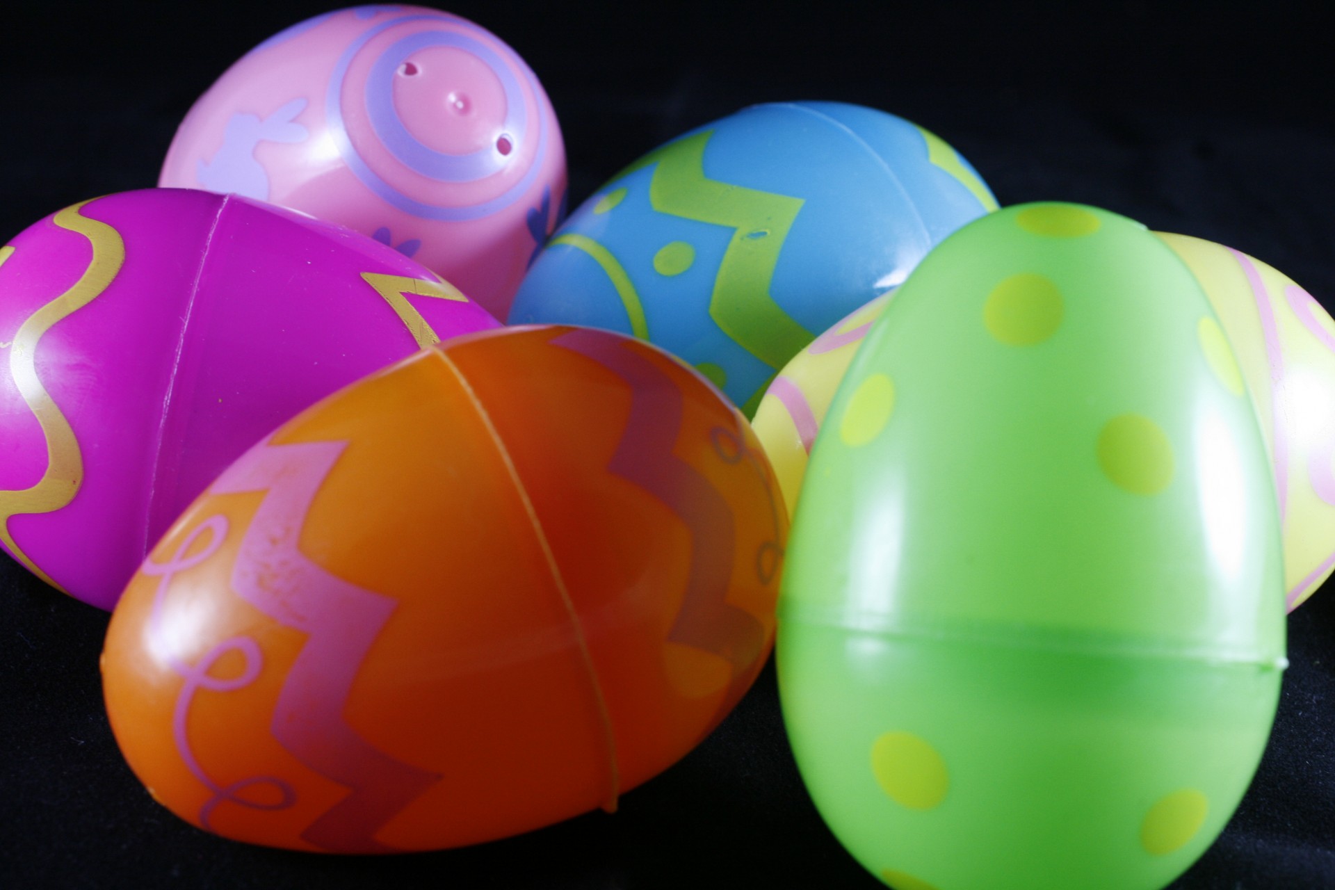 plastic easter eggs free photo