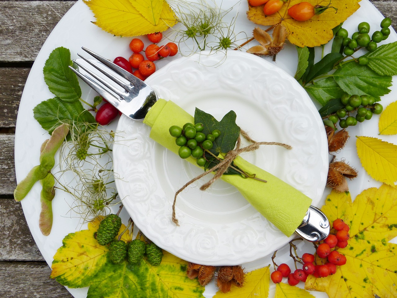 plate  cutlery  autumn free photo