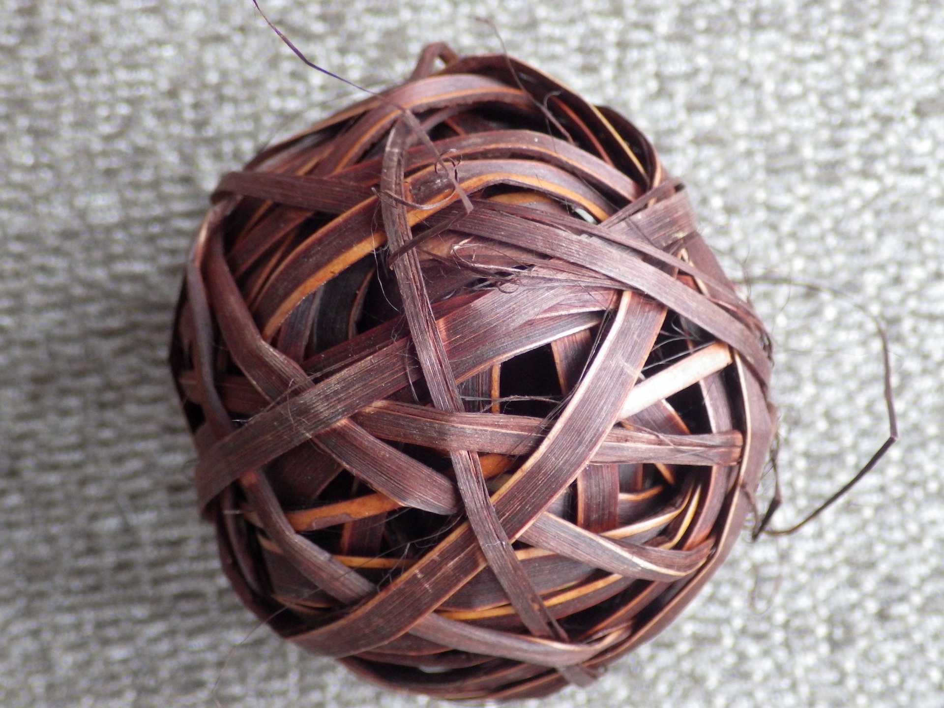 brown plaited ball free photo