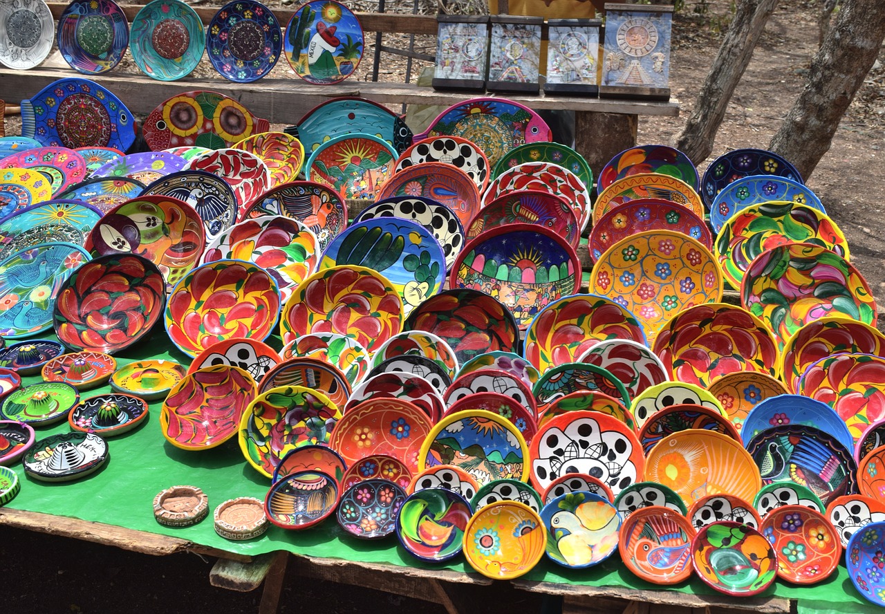 plates market stall mexio free photo