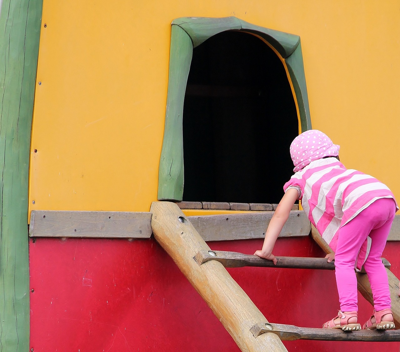 playground child climb free photo