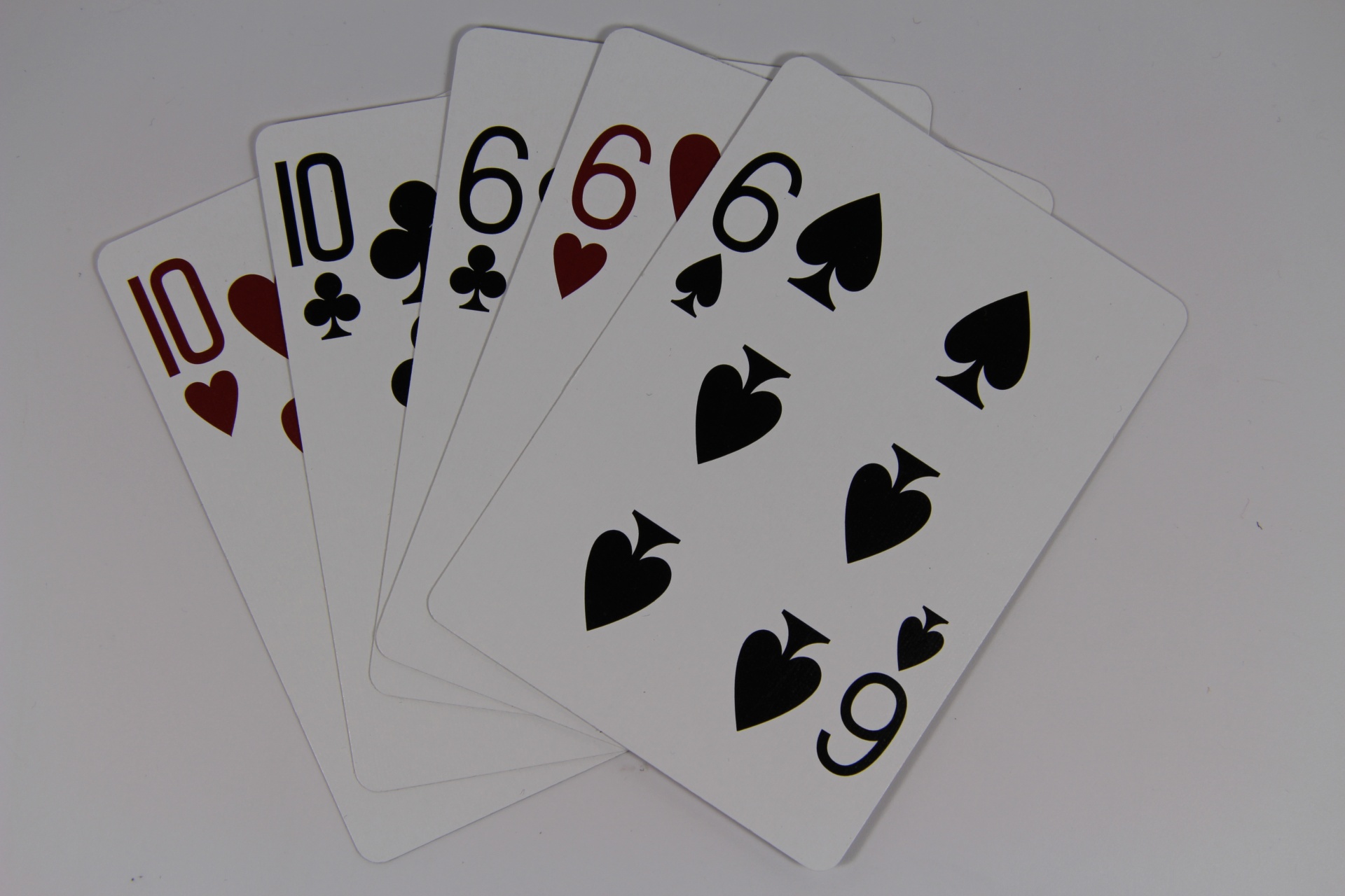 Фул карта. Комбинация карт фулл Хаус. Покерные комбинации фулл Хаус. Фулл Хаус Покер комбинации карт. Full House Покер.
