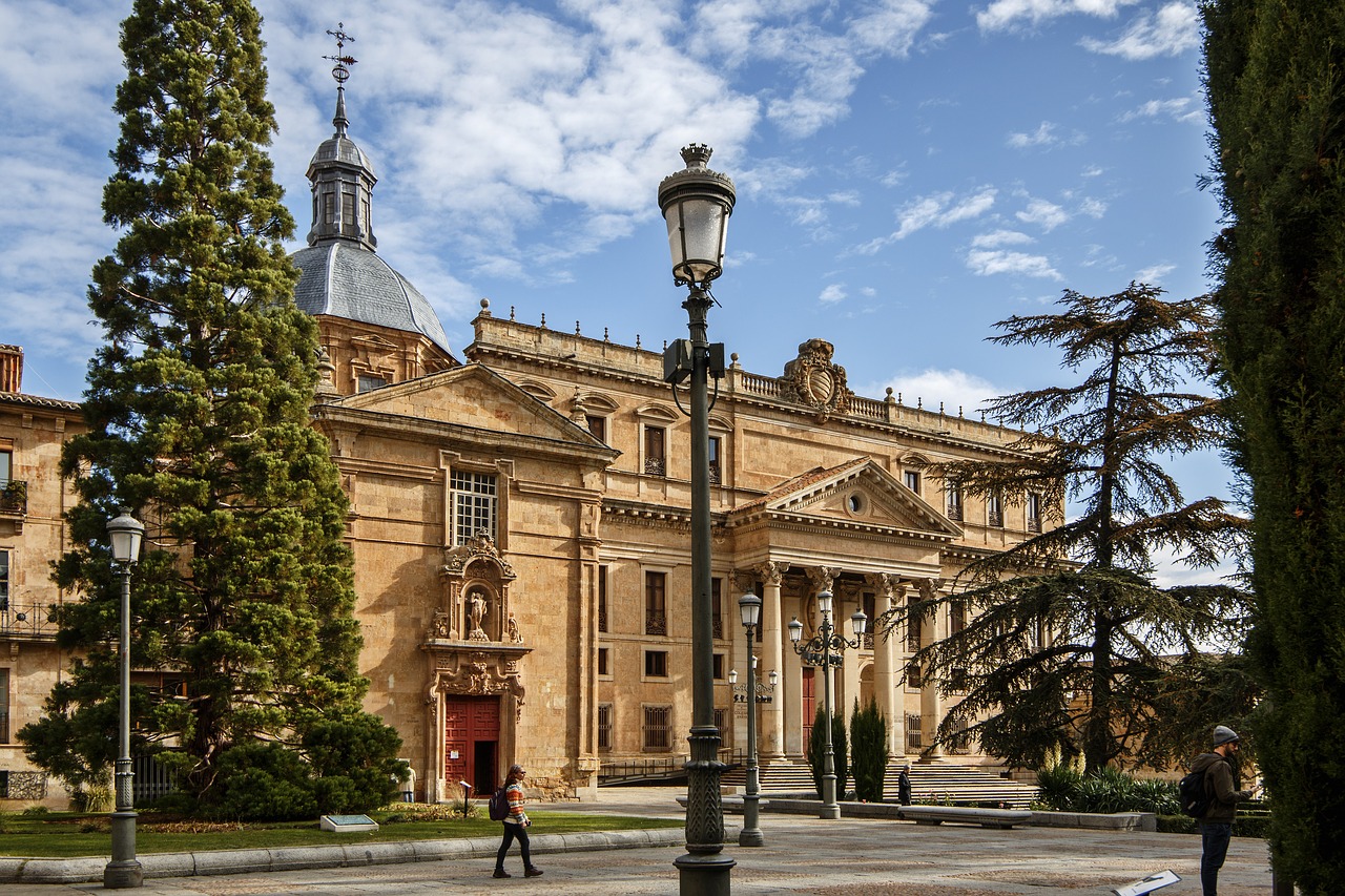 plaza de anaya  salamanca  palace free photo