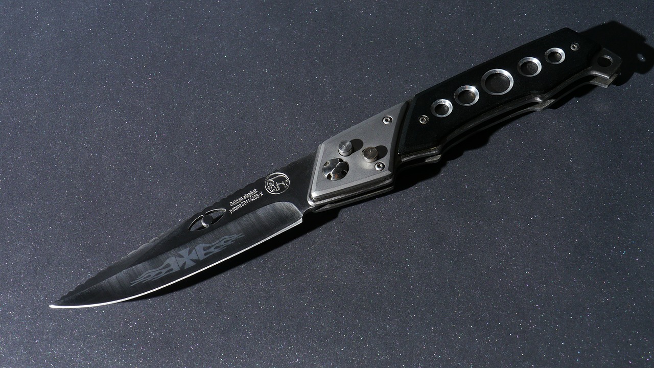 pocket knife blade steel free photo