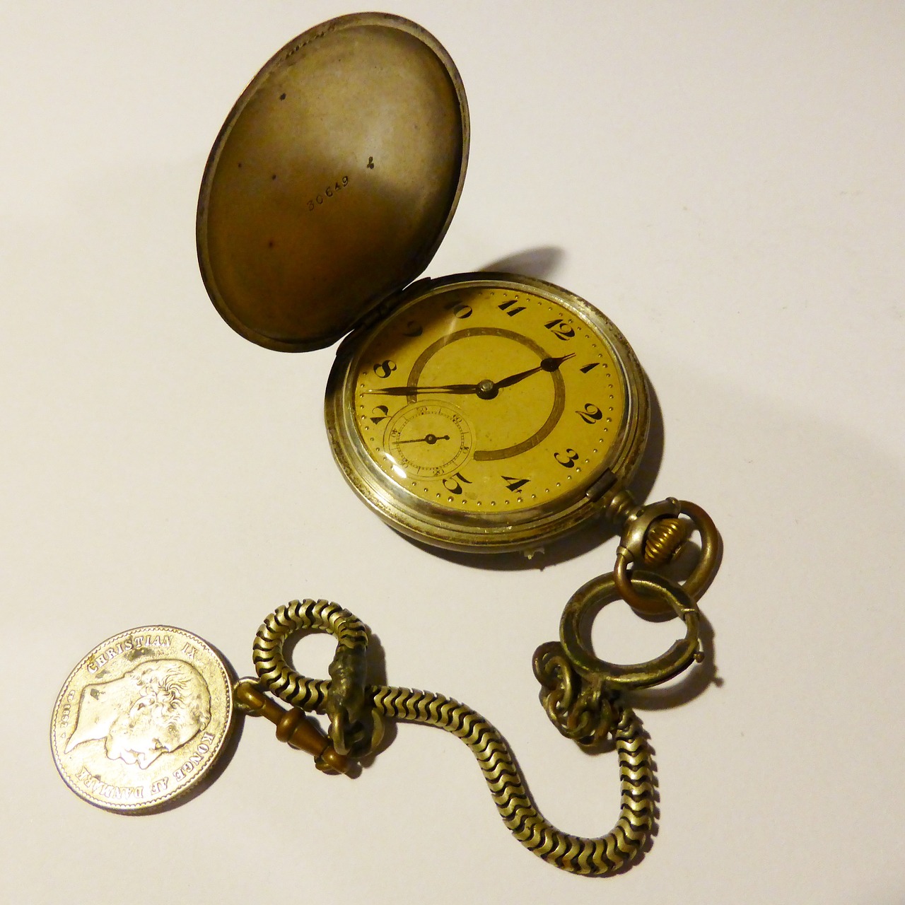 pocket watch time of gold free photo