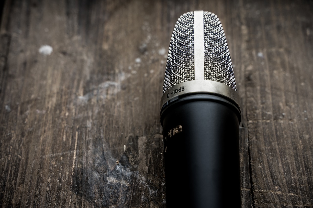 podcast  microphone  audio free photo