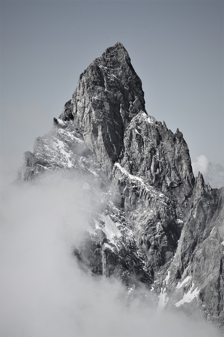 pointe noire de peuterey the mont-blanc massif mountain free photo