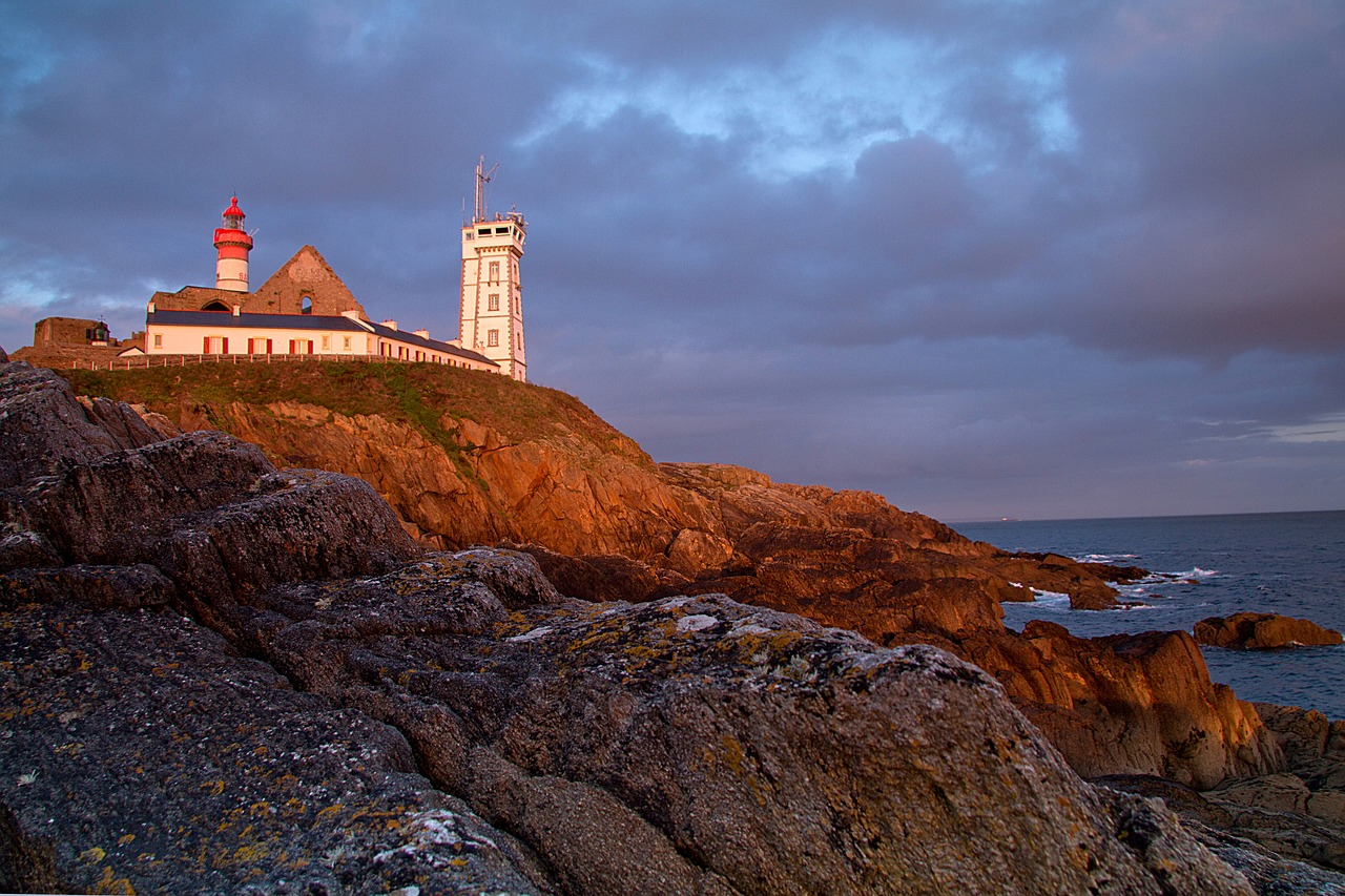 pointe saint mathieu brittany lighthouse free photo