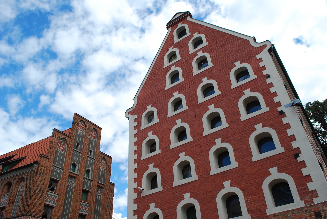 poland toruń building free photo