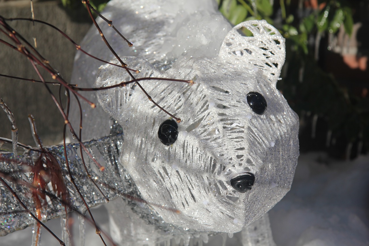 polar bear decoration outdoor free photo