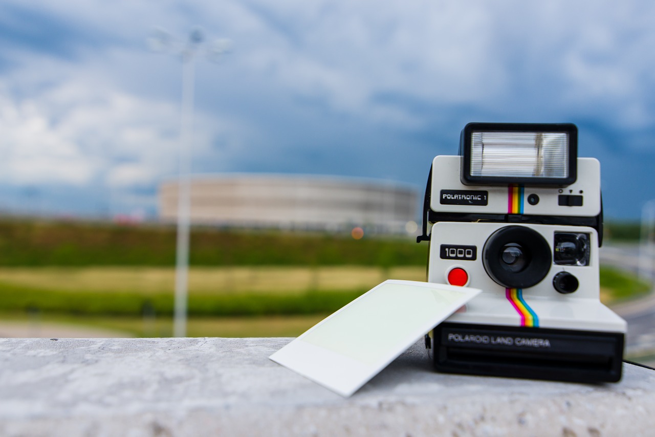 polaroid camera photography free photo