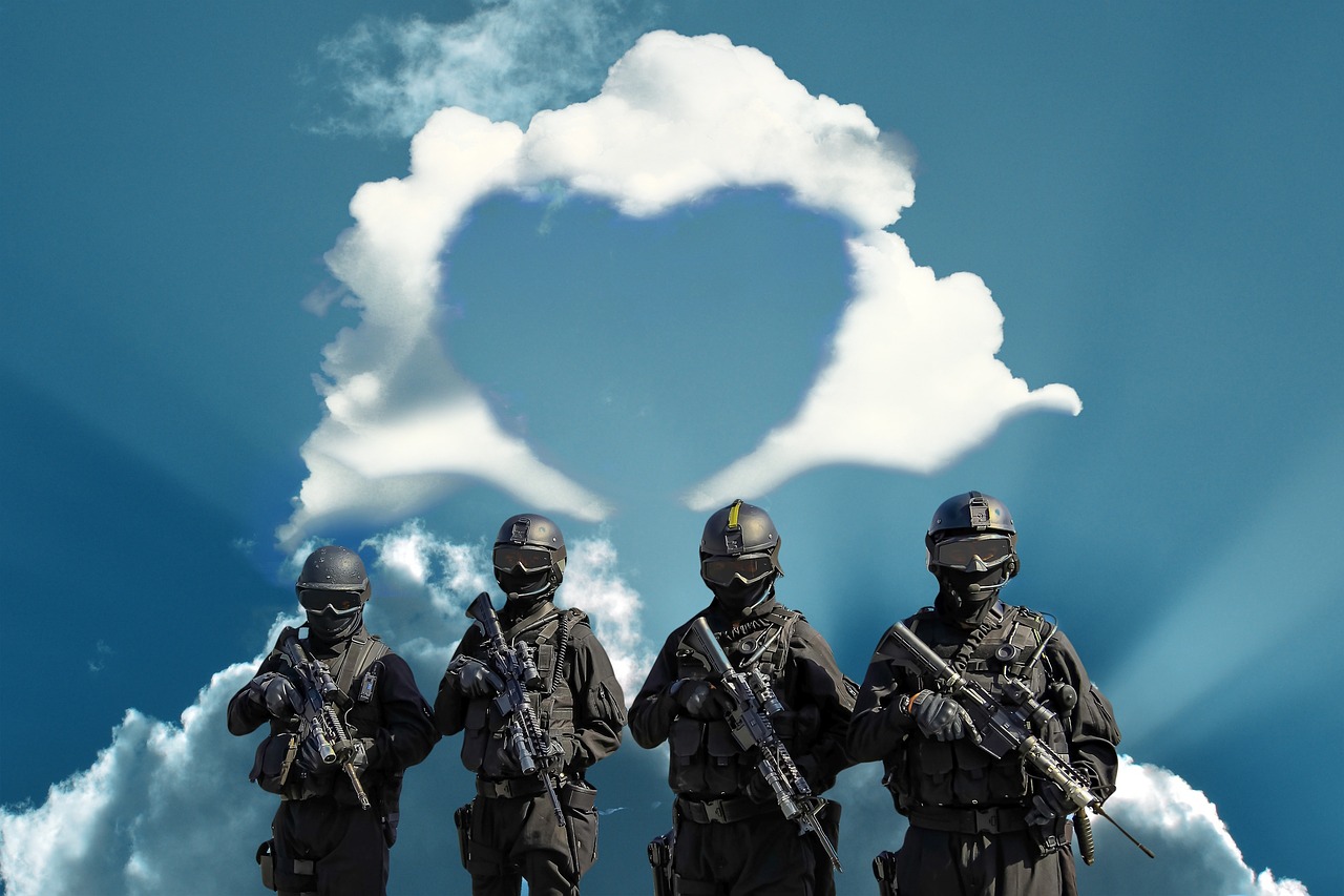 police soldiers heart free photo