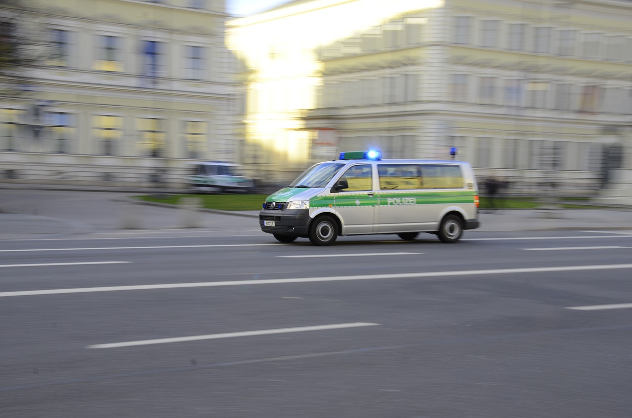 police police vehicle use free photo