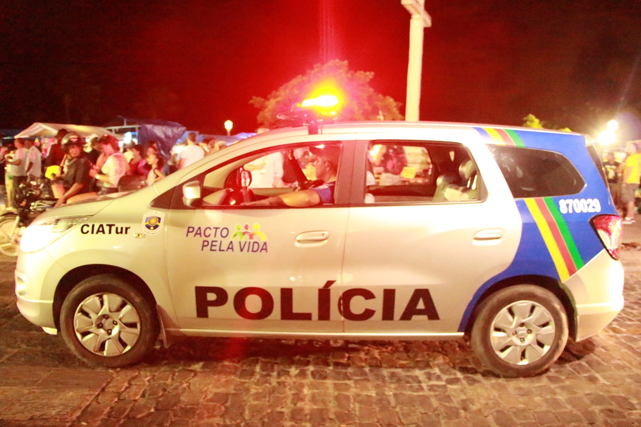 police car brazil free photo