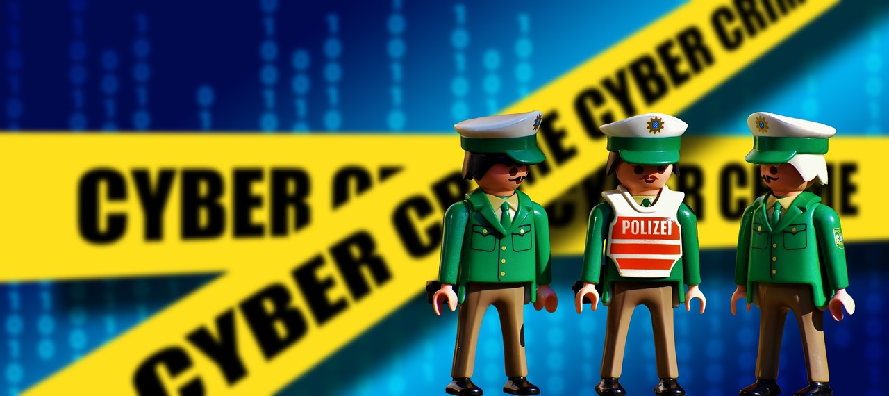 police officers old playmobil free photo