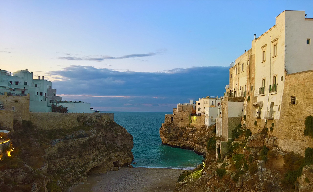 polignano polignano a mare lama monachile free photo