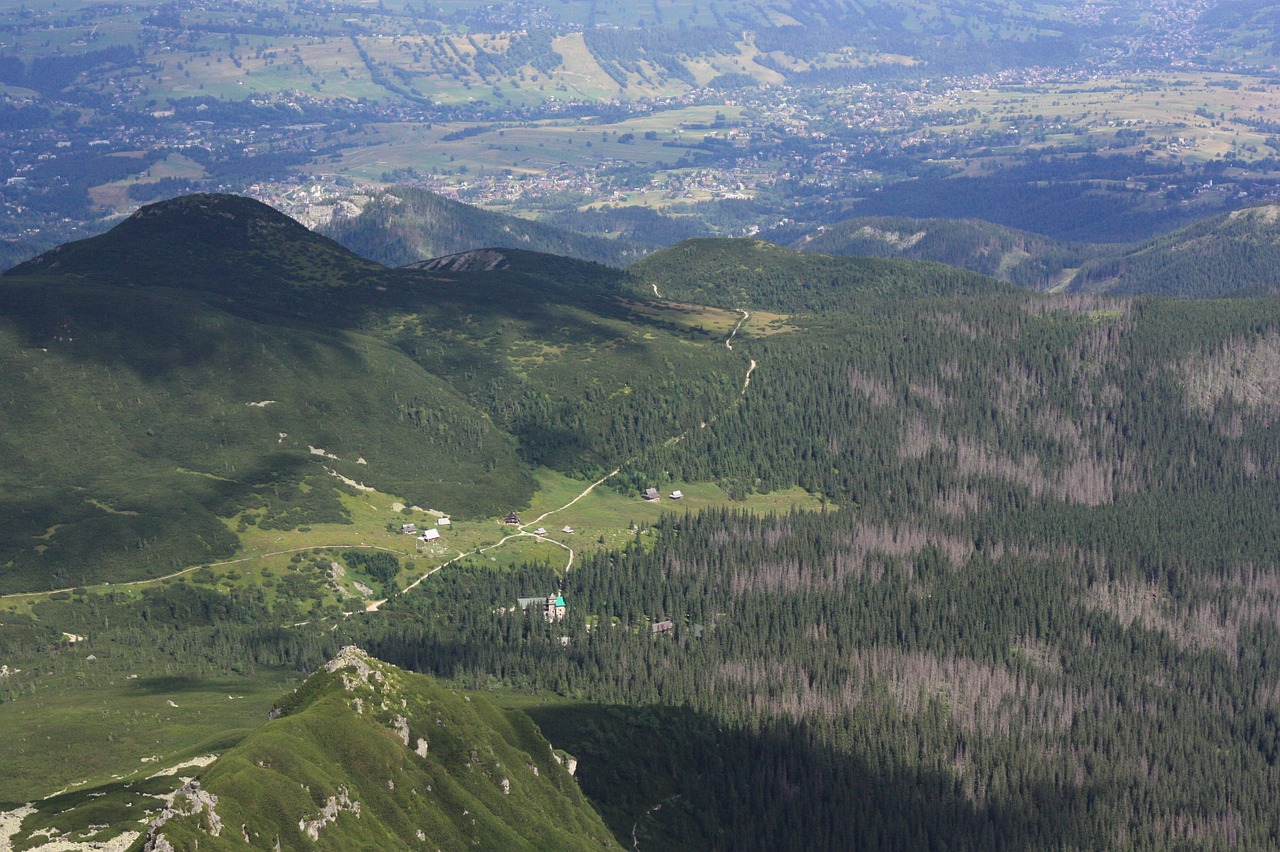 polish tatras gasienicowa valley murowaniec masovian voivodeship free photo