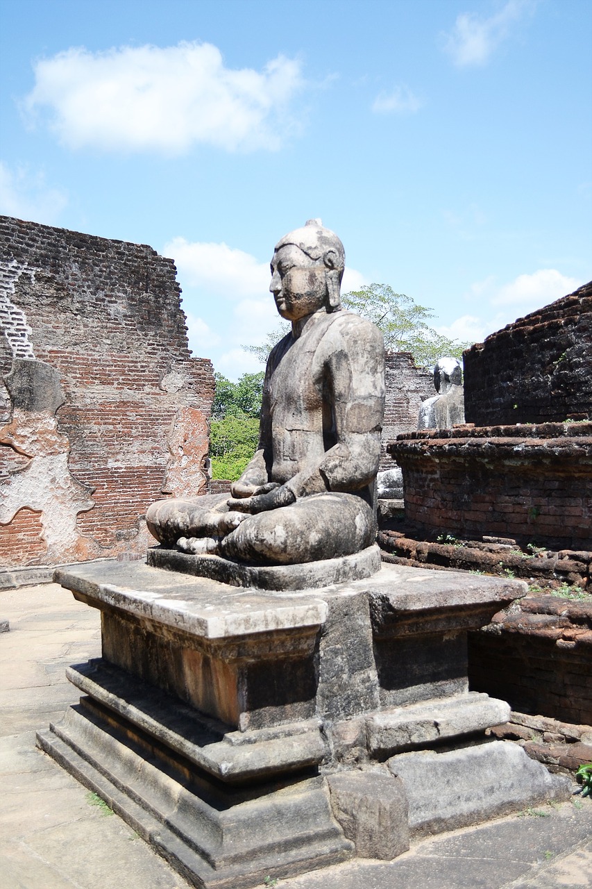 polonnaruwa ancient ruins ancient free photo