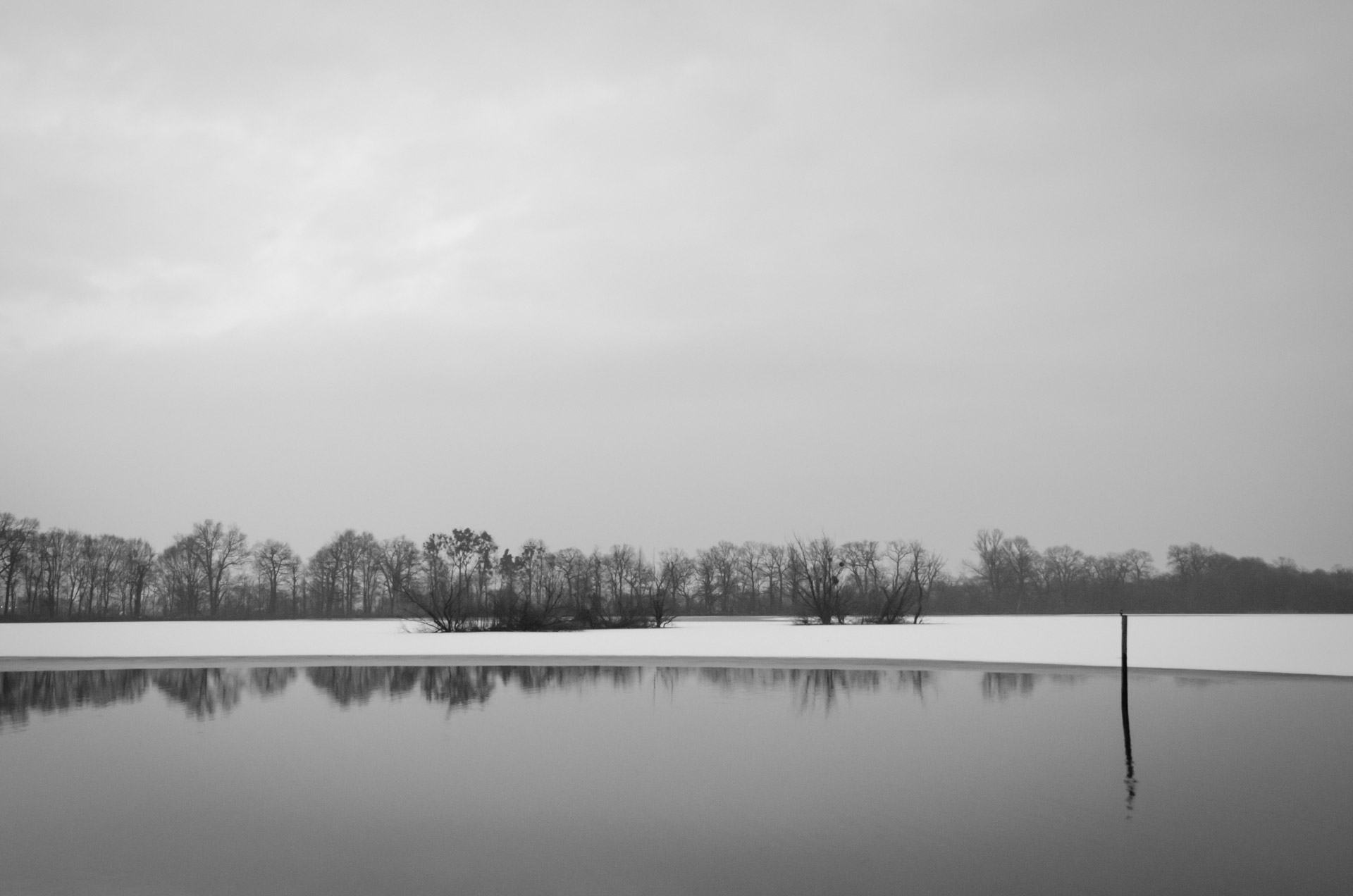 lake winter frost free photo