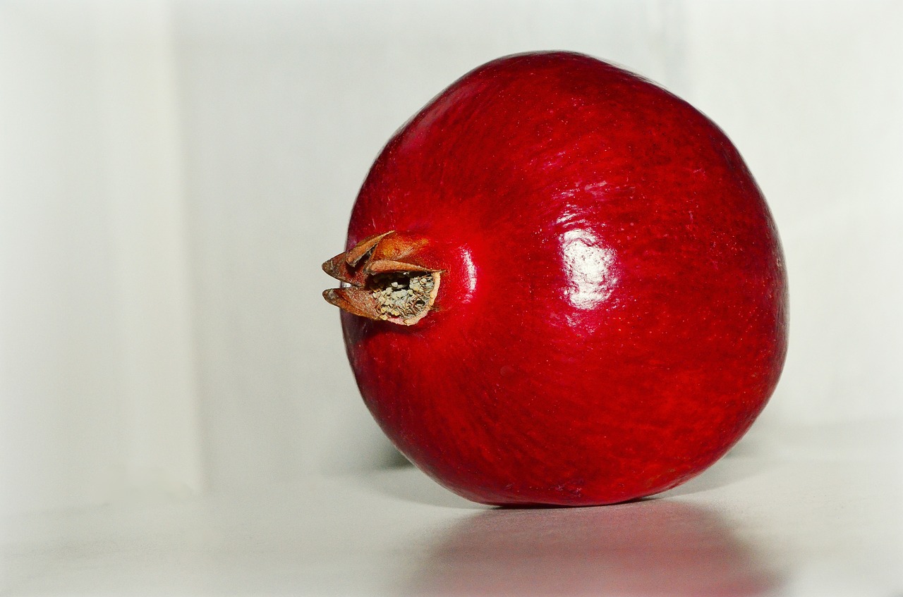 pomegranate fruit red free photo