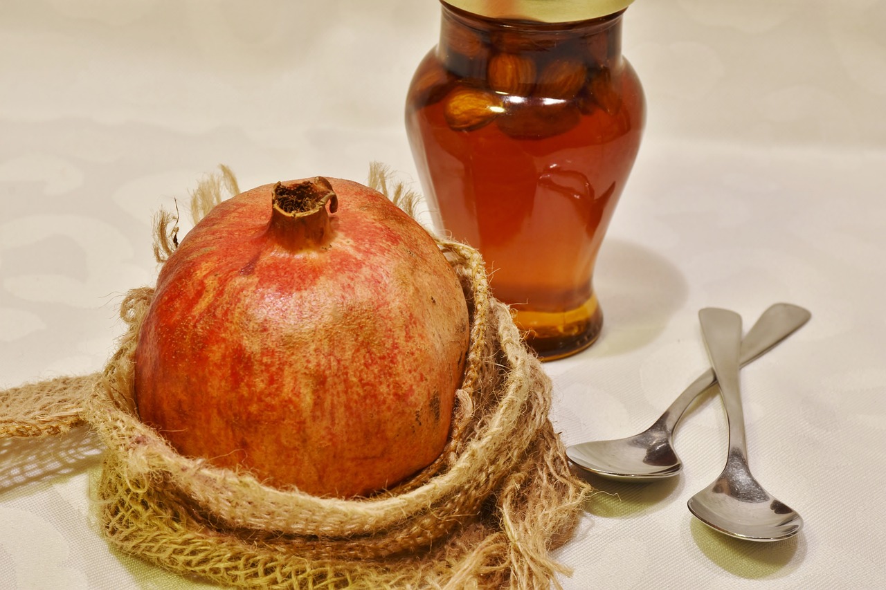 pomegranate red fruit free photo