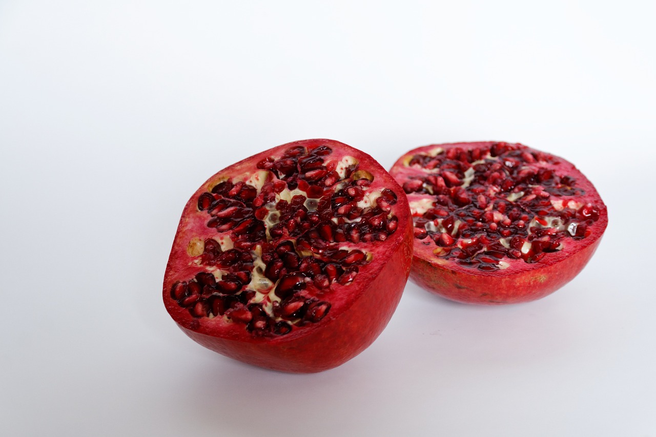 pomegranate fruit healthy free photo