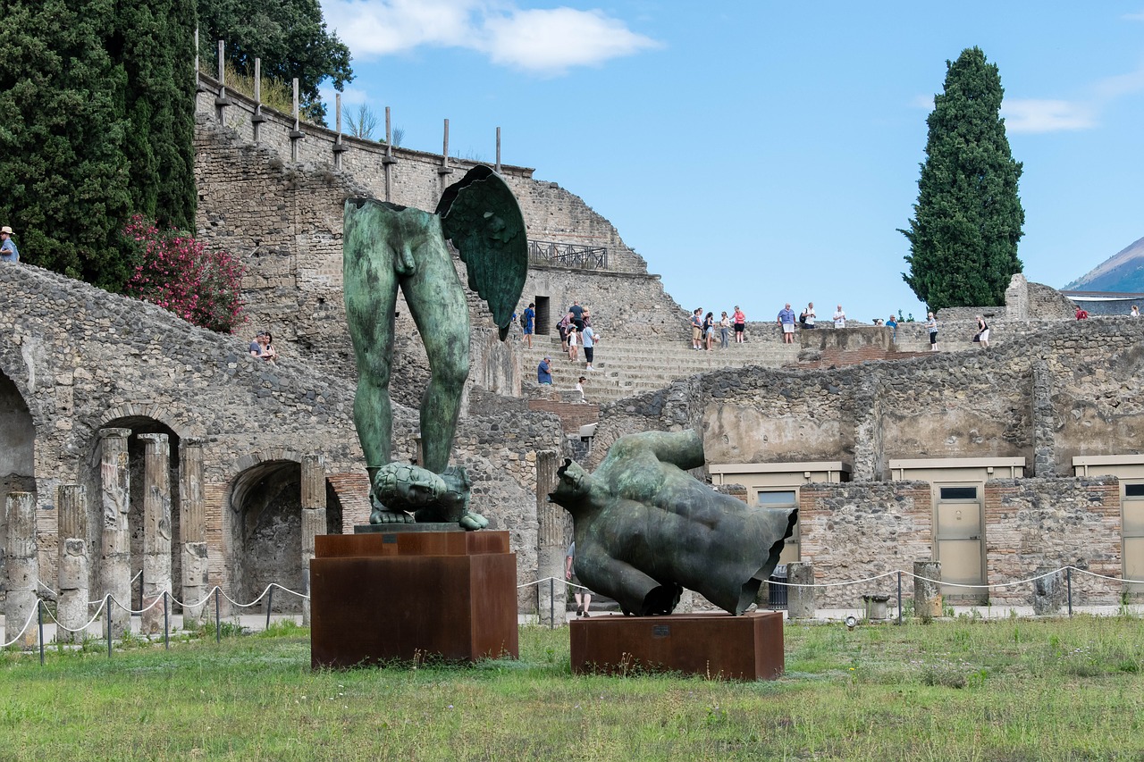 pompeii statue italy free photo