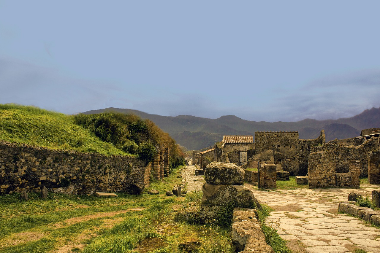 pompeii italy architecture free photo