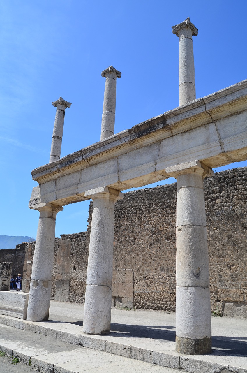 pompeii  columns  arcade free photo