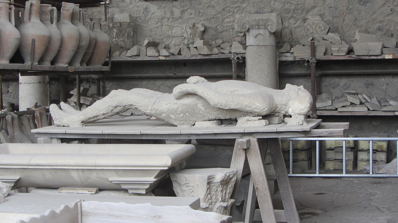 pompeii restoration body free photo