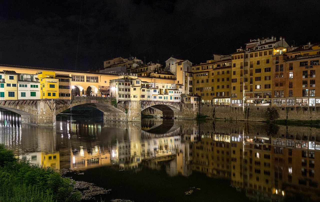 ponte vecchio florence tuscany free photo