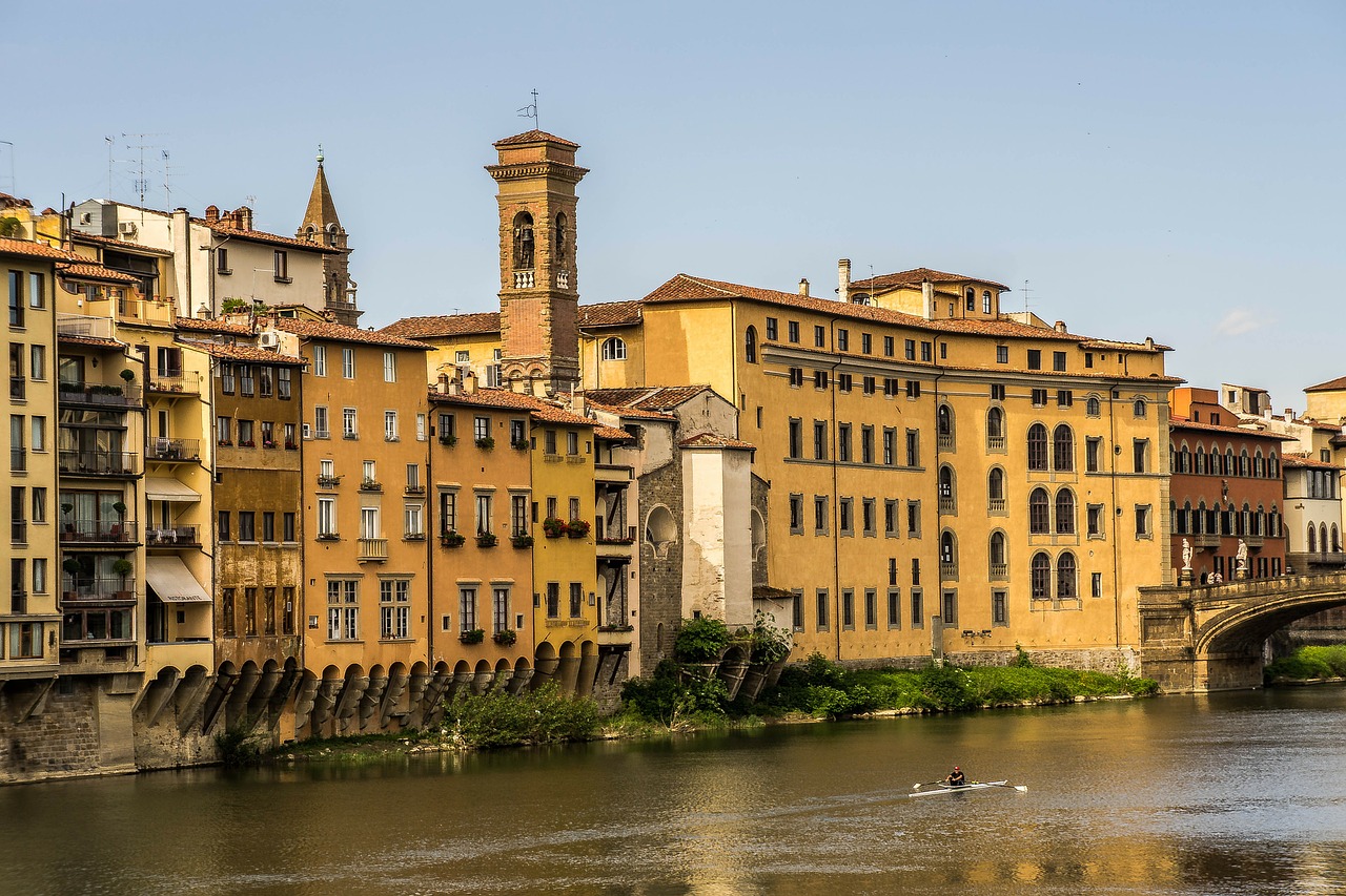 ponte vecchio florence italy free photo