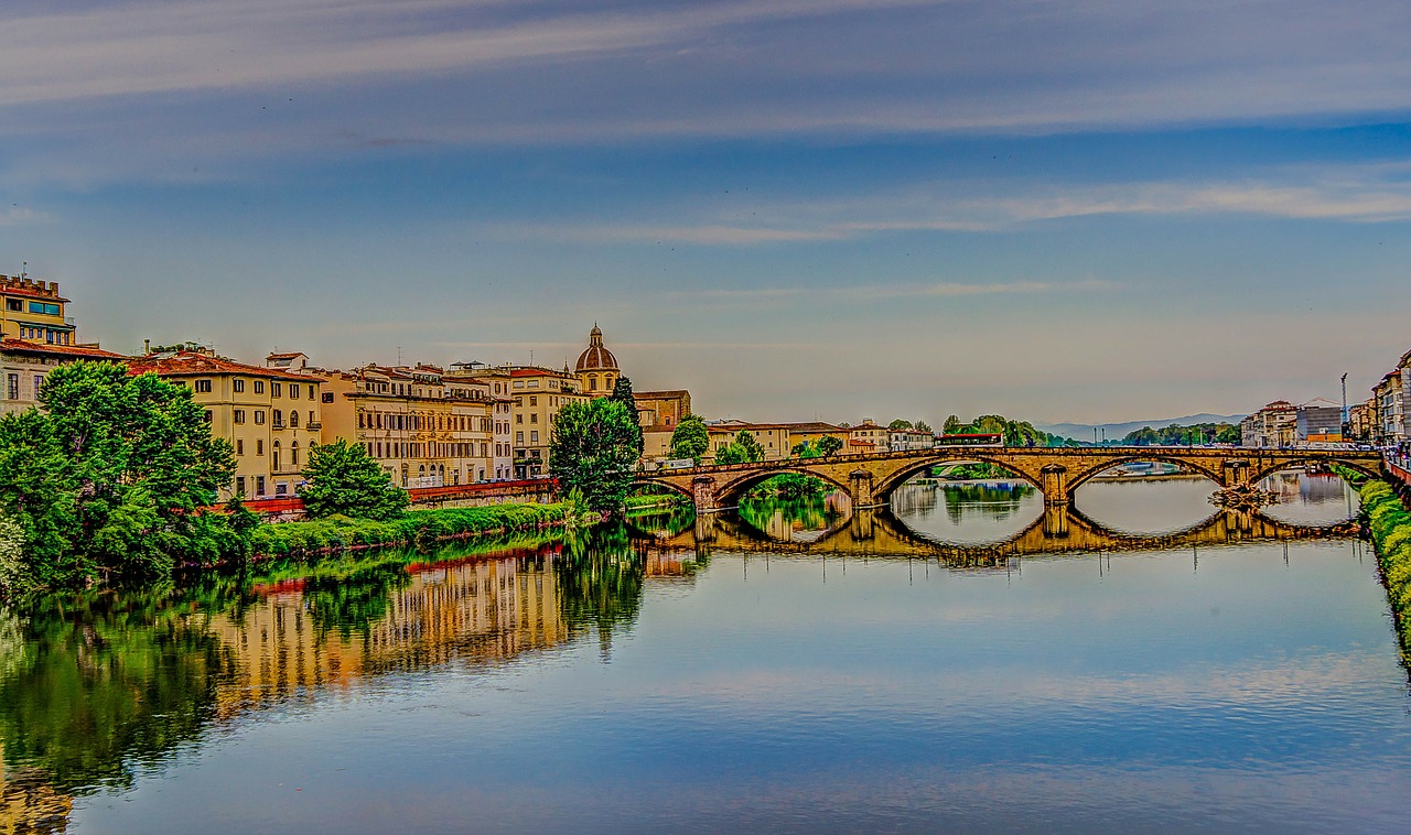 ponte vecchio florence italy free photo