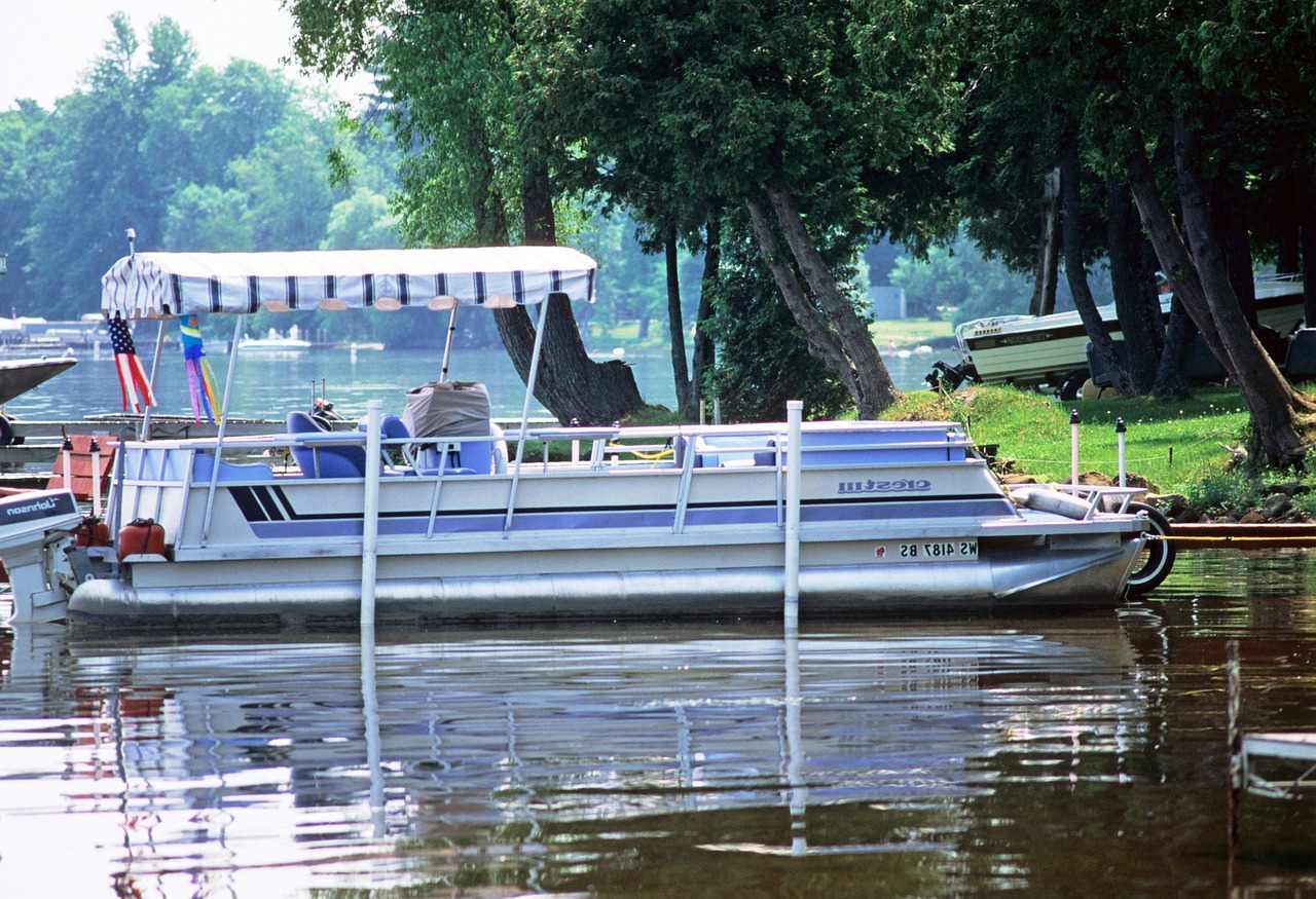 pontoon boat river free photo